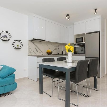 Apartment Ema มาคาร์สกา ภายนอก รูปภาพ