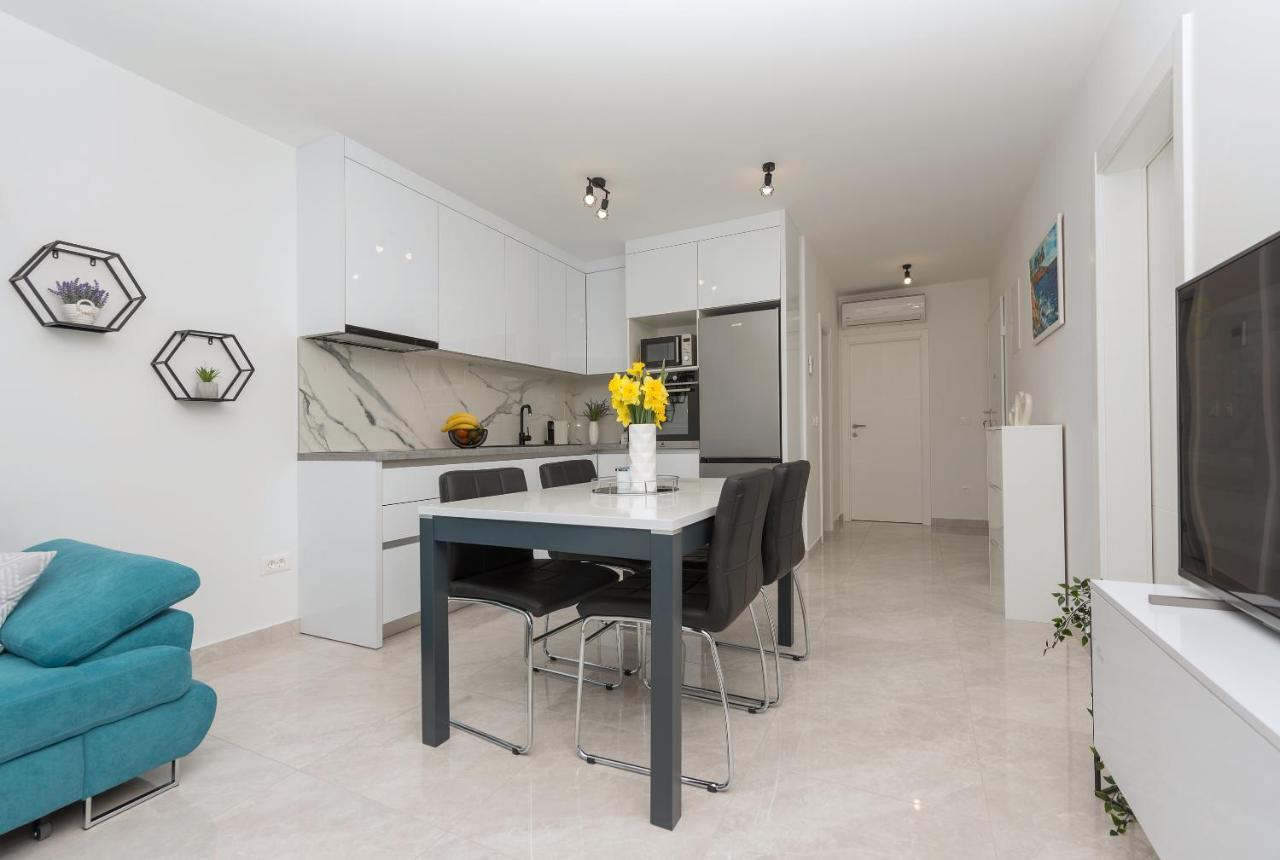 Apartment Ema มาคาร์สกา ภายนอก รูปภาพ